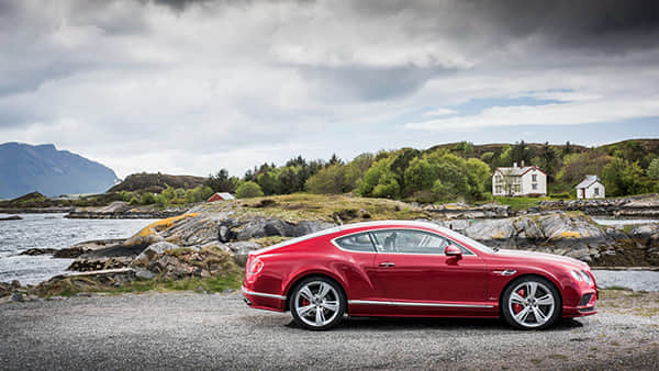 16.98 万的二手奥迪 A6L，2018 款 30 周年年型 TFSI 进取型